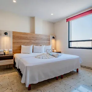Hotel By Kavia